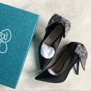 Betsey Johnson Bryn Pump Size 7 (worn once)